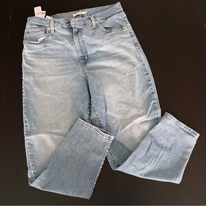 Levi High Waisted Mom Jeans